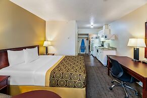 Econo Lodge Inn & Suites