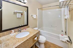 Econo Lodge Inn & Suites