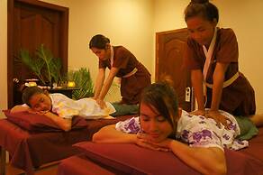 Angkor Howard Hotel