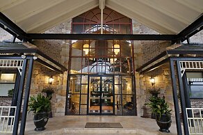 Echoes Boutique Hotel and Restaurant