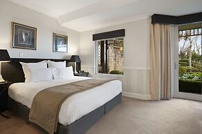 Echoes Boutique Hotel and Restaurant