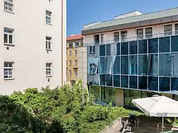 Numa Prague Root