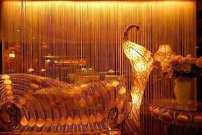 Grand Boss Hotel