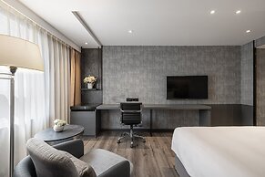 Lakeshore Hotel Metropolis