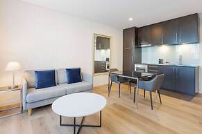Oaks Melbourne on Collins Suites