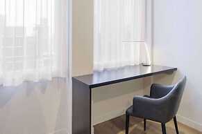 Oaks Melbourne on Collins Suites