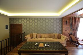 Azka Hotel