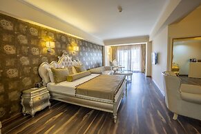 Azka Hotel