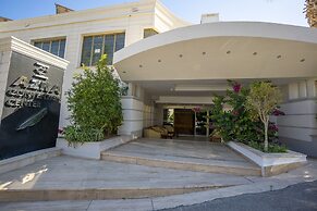 Azka Hotel