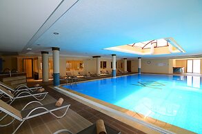Azka Hotel
