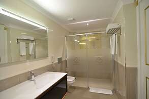 Azka Hotel