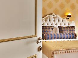 Azka Hotel
