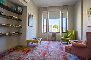 Azka Hotel