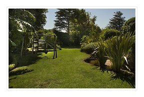 Summit Place Guest House