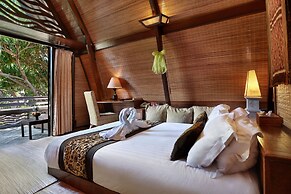 Vila Ombak Hotel