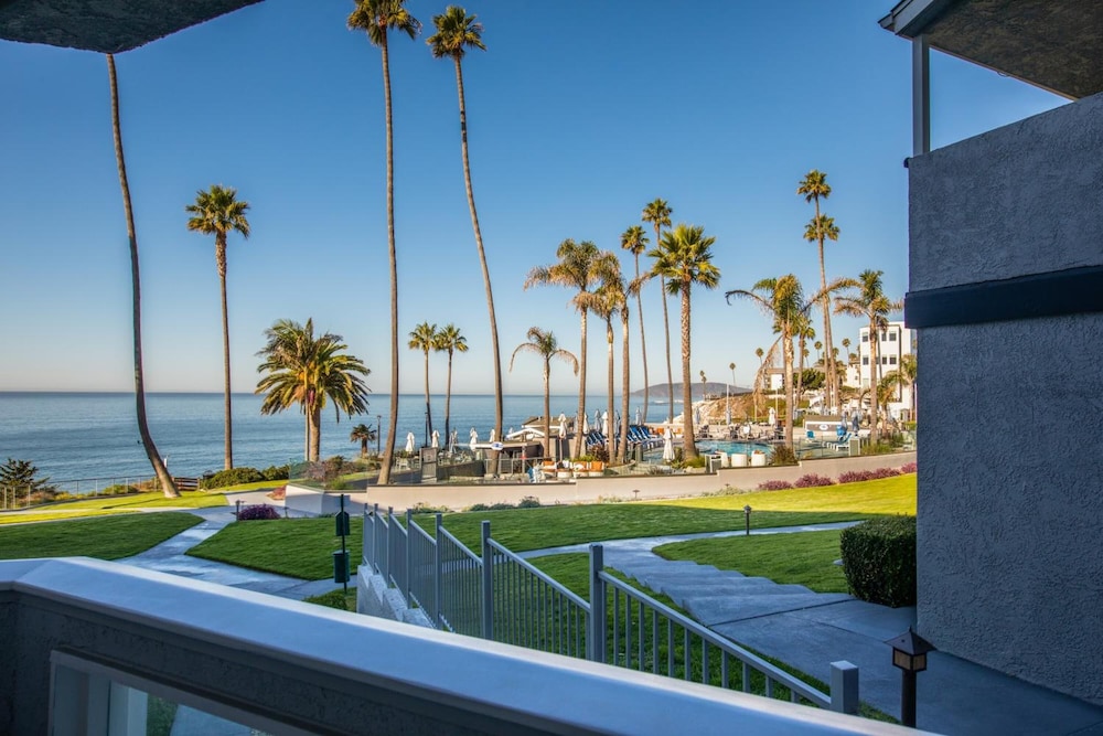 SeaCrest OceanFront Hotel