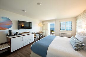 SeaCrest OceanFront Hotel