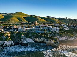 SeaCrest OceanFront Hotel