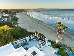 SeaCrest OceanFront Hotel