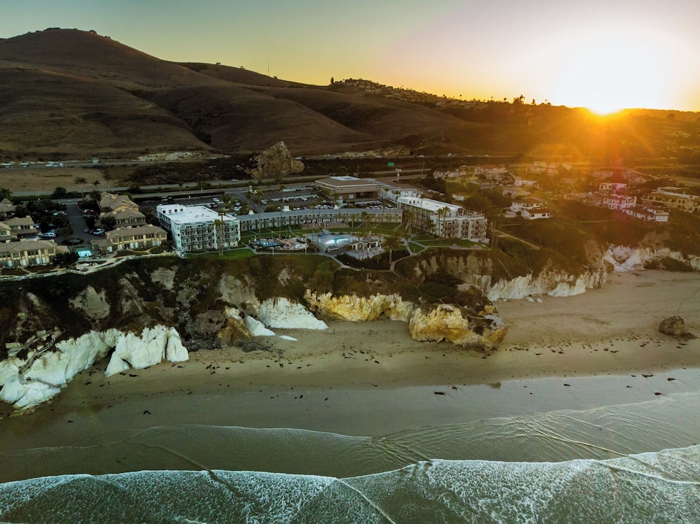 SeaCrest OceanFront Hotel