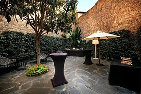Olivia Plaza Hotel