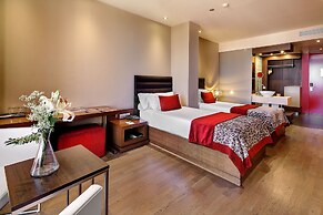 Olivia Plaza Hotel