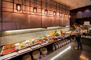 Olivia Plaza Hotel