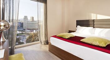 Olivia Plaza Hotel