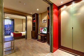 Olivia Plaza Hotel