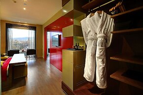 Olivia Plaza Hotel