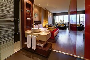 Olivia Plaza Hotel