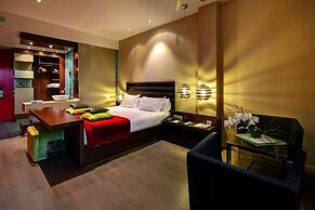 Olivia Plaza Hotel