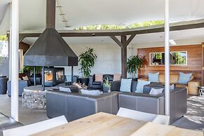 Hog Hollow Country Lodge