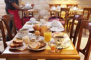 Le Relais Montmartre