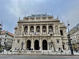 Holiday Beach Budapest Wellness & Conference Hotel