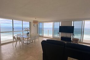 Hi Surf Beachfront Resort Apartments