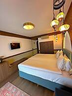 Adalya Port Hotel