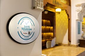 Adalya Port Hotel