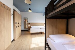 Font Andorra Hostel by Nexta