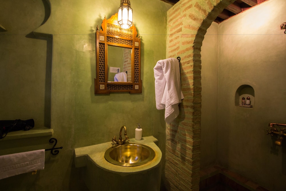 Riad Fes Baraka Piscine & Spa