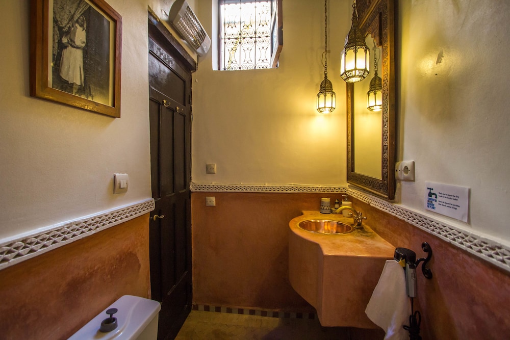 Riad Fes Baraka Piscine & Spa