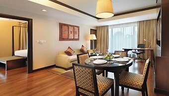 MiCasa All Suite Hotel