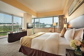 Guilin Lijiang Waterfall Hotel