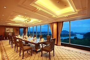 Guilin Lijiang Waterfall Hotel
