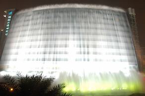 Guilin Lijiang Waterfall Hotel