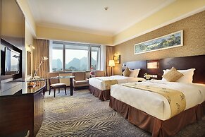 Guilin Lijiang Waterfall Hotel