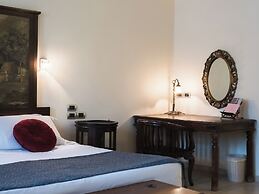 Vogue Hotel