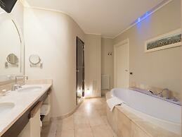 Vogue Hotel