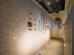 Vogue Hotel