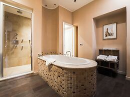 Vogue Hotel